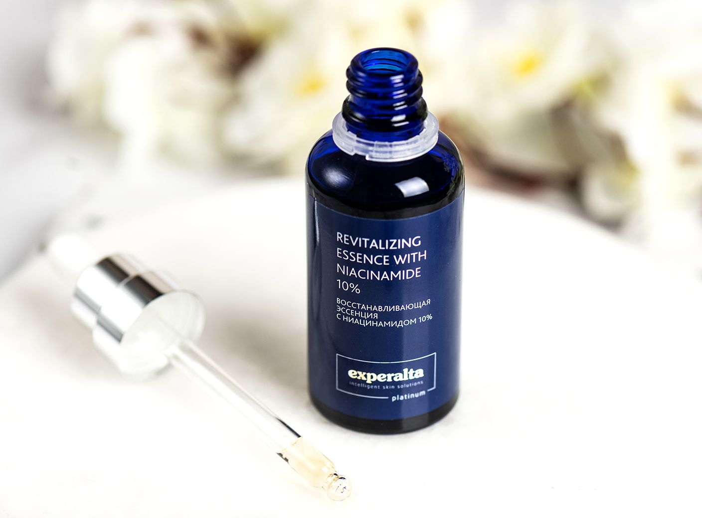 ช้อปครบ 1,500 บาท รับส่วนลด 90% Revitalizing Essence with Niacinamide 10%